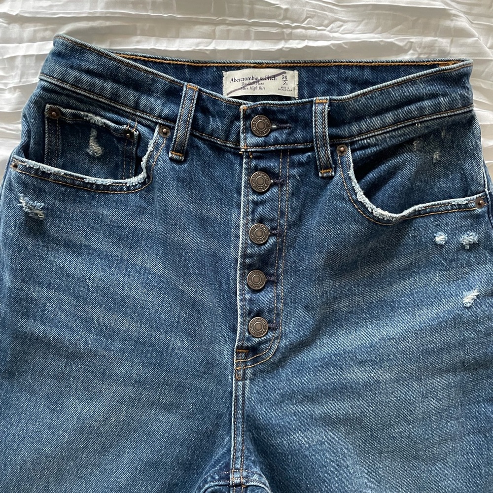 Abercrombie Kick Flare Ultra High Rise- Size 2R